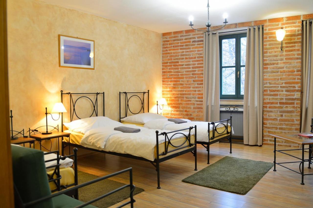 Hotel Via Ironia Vysoké Mýto Buitenkant foto