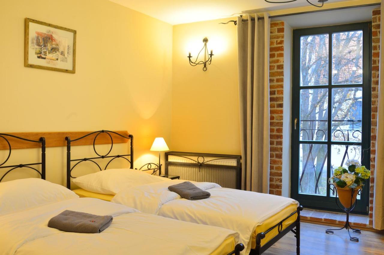 Hotel Via Ironia Vysoké Mýto Buitenkant foto