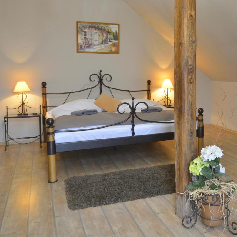 Hotel Via Ironia Vysoké Mýto Buitenkant foto