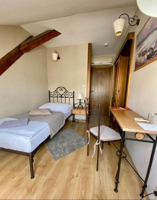 Hotel Via Ironia Vysoké Mýto Buitenkant foto