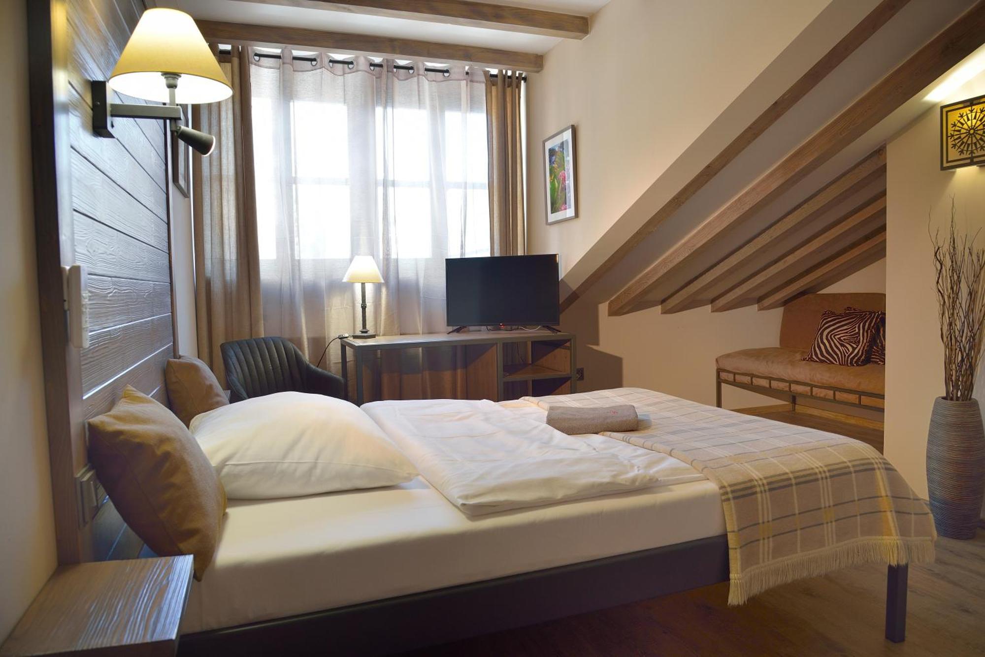 Hotel Via Ironia Vysoké Mýto Buitenkant foto