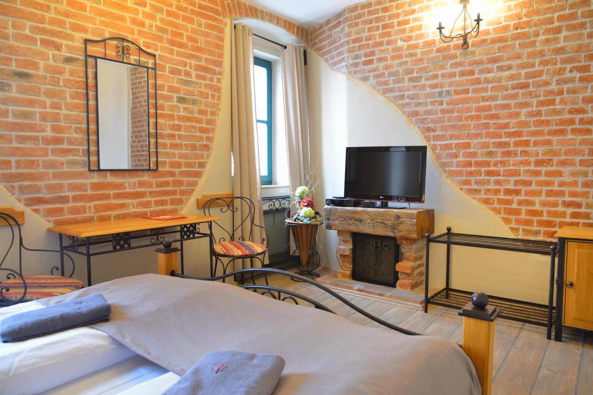 Hotel Via Ironia Vysoké Mýto Buitenkant foto